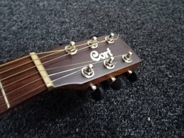 Guitare folk Cort Earth Mini OP - atelier occazik