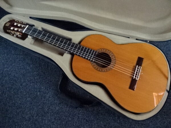 Guitare Alhambra 4P classique