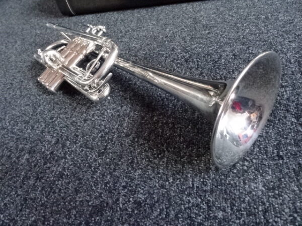 Trompette Xeno YTR 8445 ut - atelier occazik