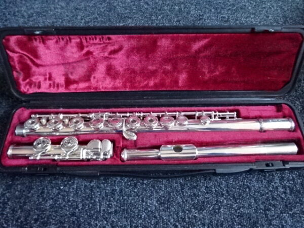 flute Yamaha YFL 281 s2 - atelier occazik