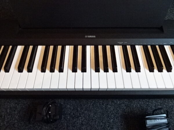 Piano Yamaha P143 - atelier occazik