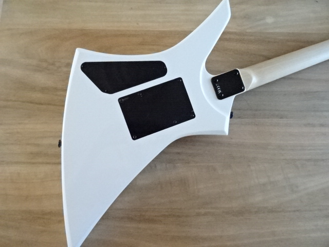 Guitare Jackson Kelly JS32T - depot - avril 2026 (6) Jackson Kelly JS32T snow white - atelier occazik