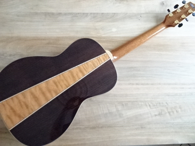 Guitare folk takamine GY93 - depot - mars 2026 (14) Guitare folk takamine GY93 - atelier occazik