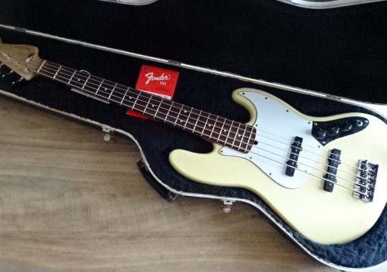 DSC02307 Fender AM STD Jazz Bass 5 - atelier occazik